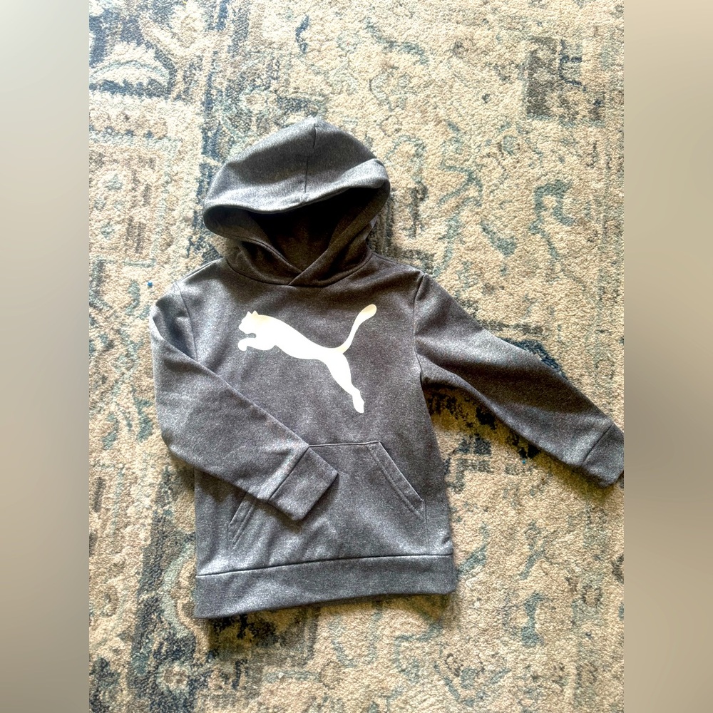 Boys size 6 puma sweatshirt
